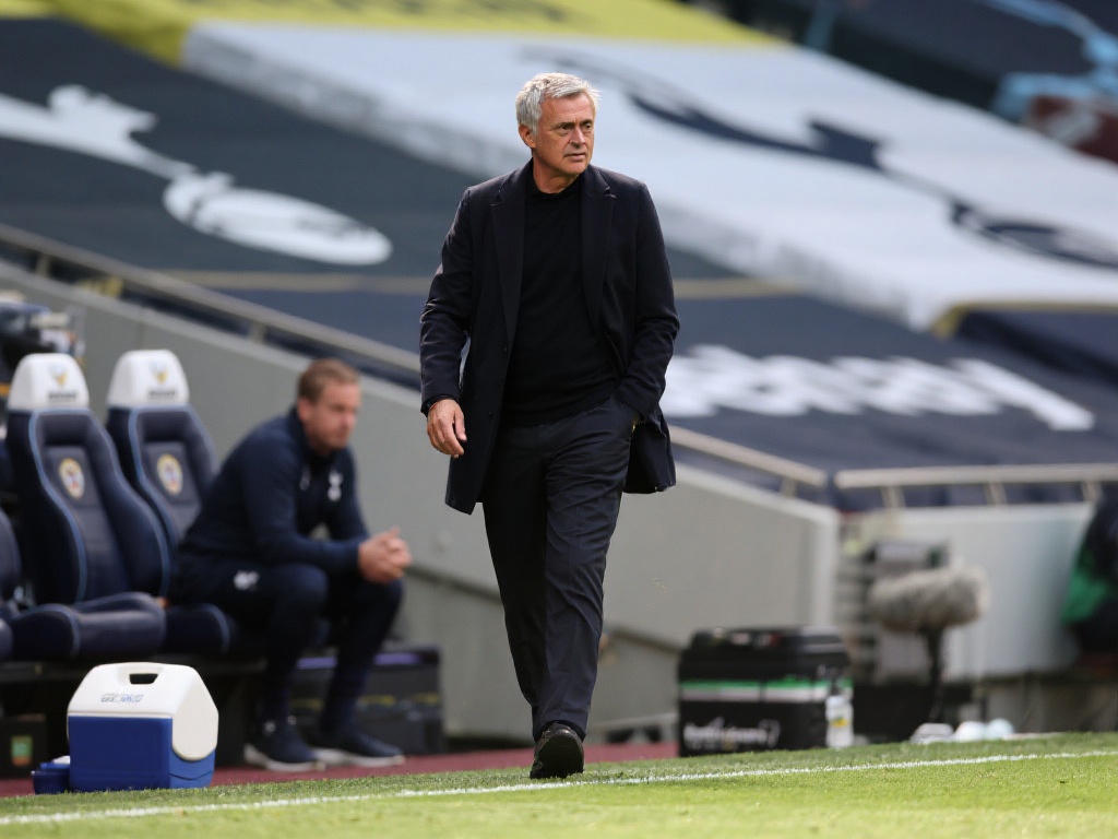 上难分伯仲 上难分伯仲